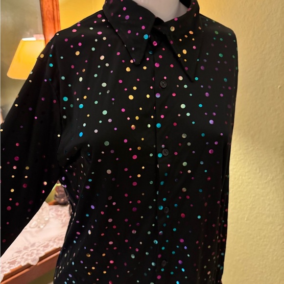 Colorful Polka Dot Button-Up Shirt - Picture 3 of 9